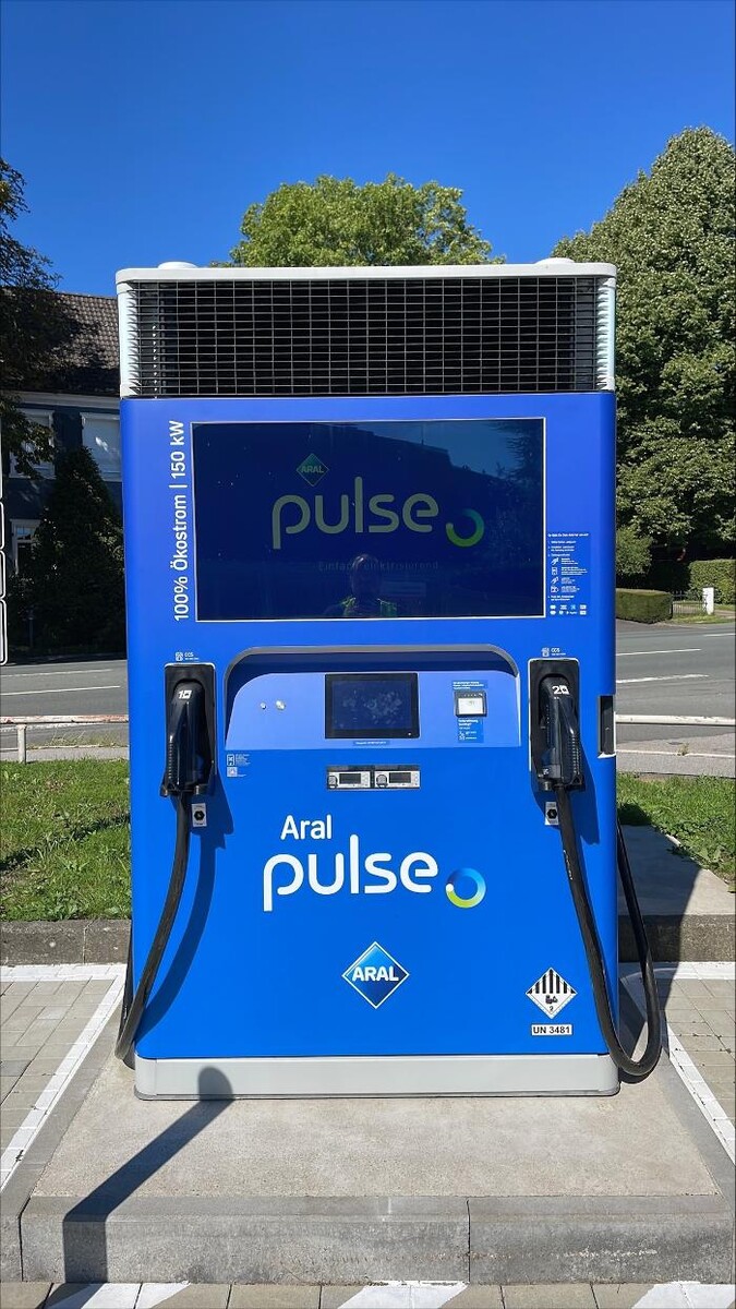 Bilder Aral pulse Ladestation