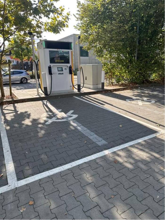 Bilder Shell Recharge Charging Station