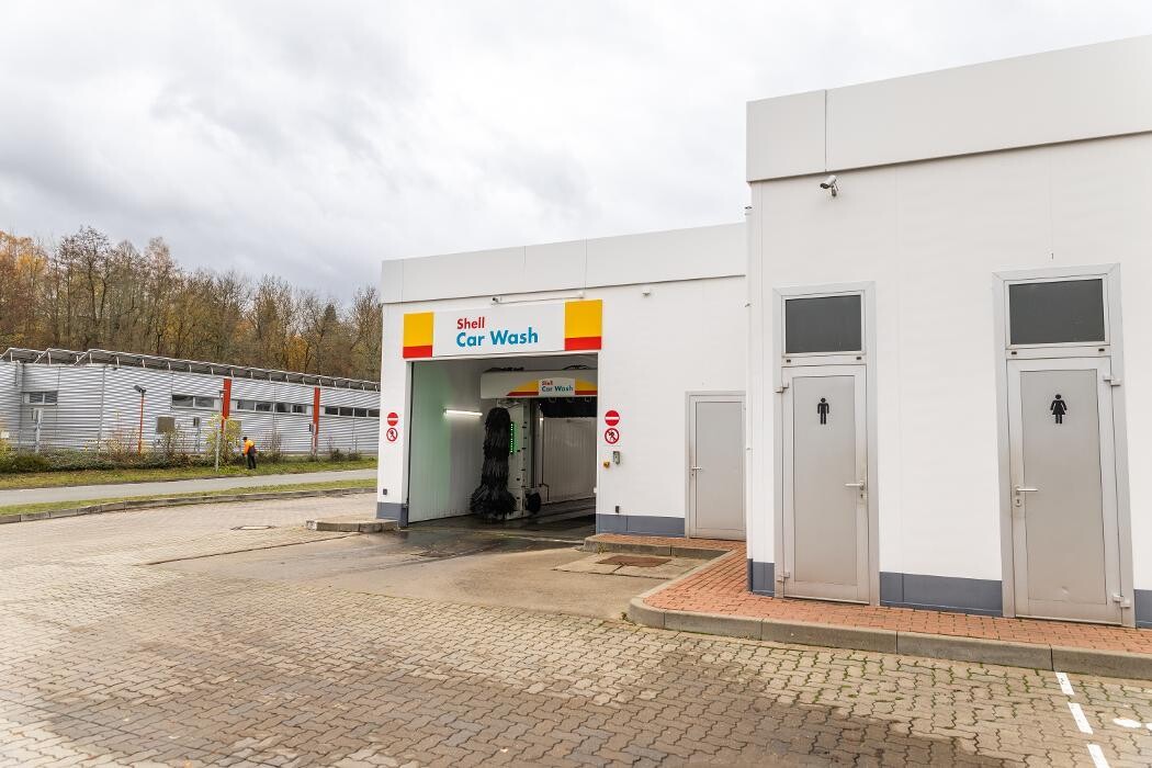 Bilder Shell Recharge Charging Station