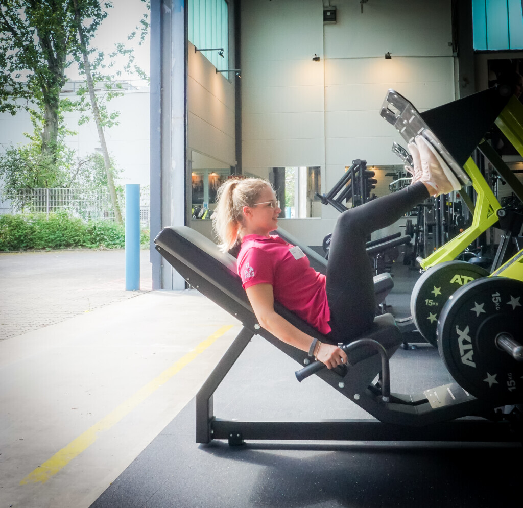 Bilder FITNESS HALLE 46