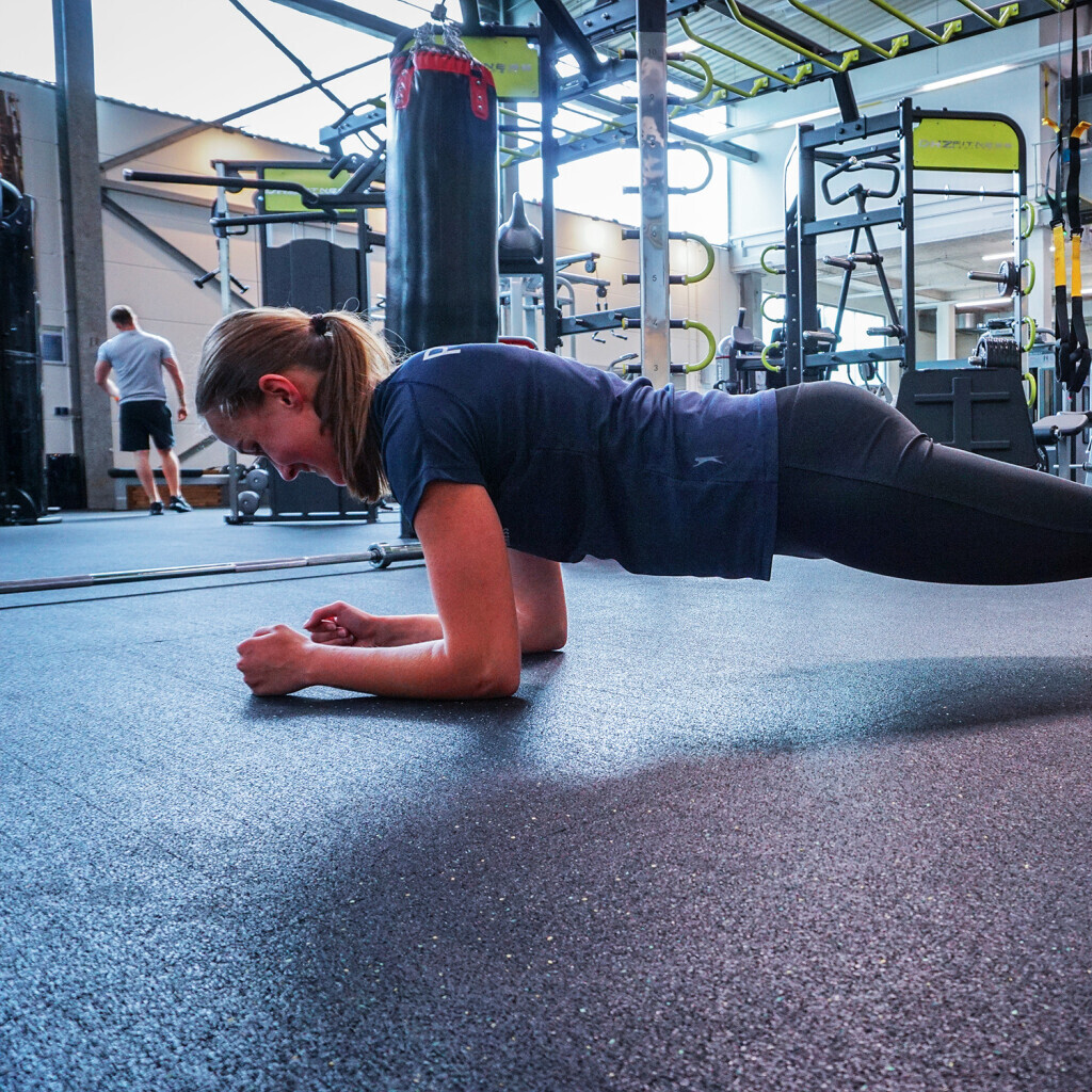 Bilder FITNESS HALLE 46