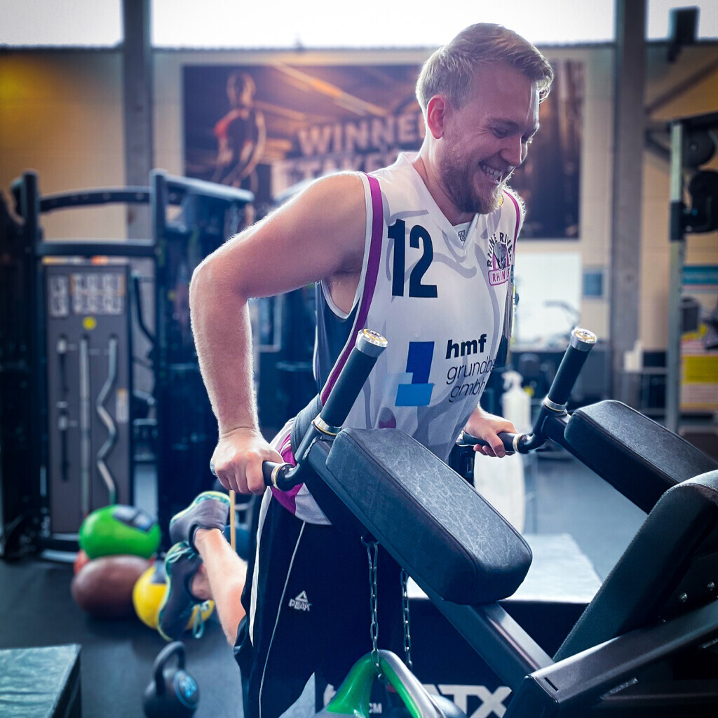 Bilder FITNESS HALLE 46