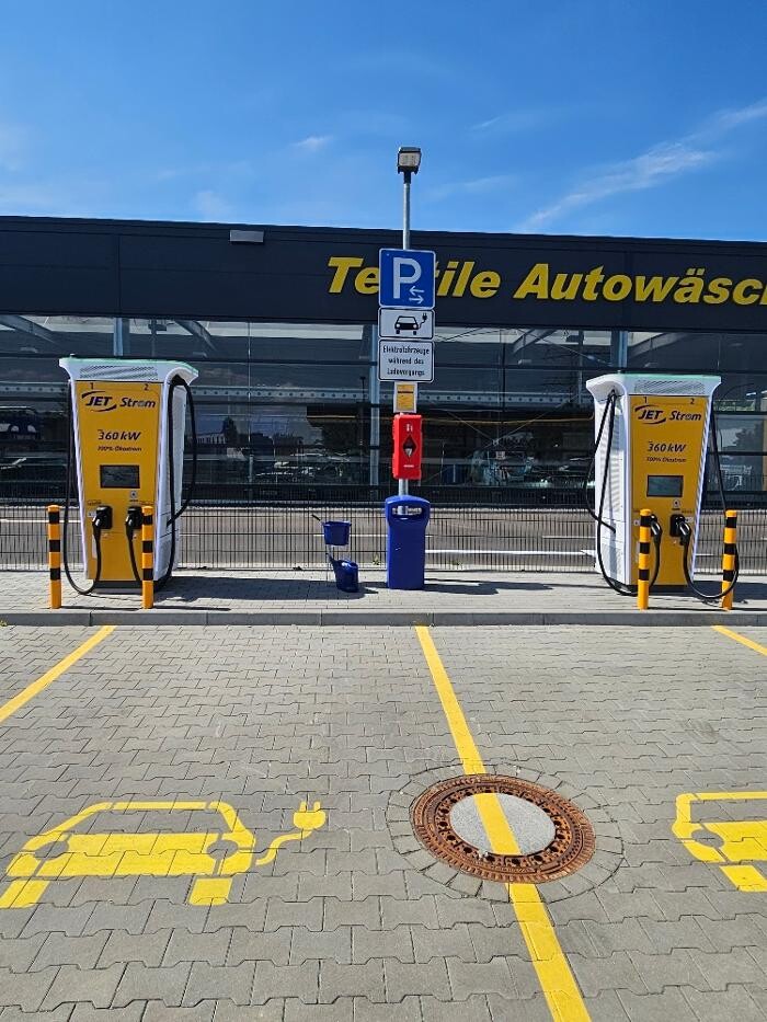 Bilder JET Ladestation