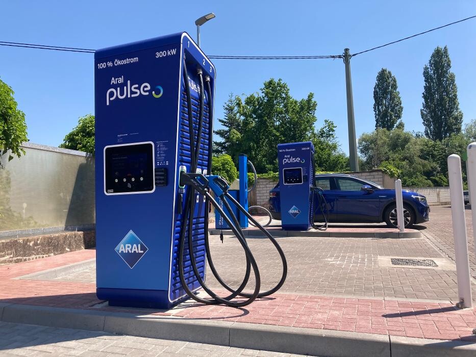 Bilder Aral pulse Ladestation