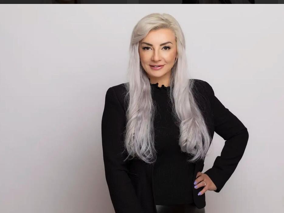 Bilder ERGO Versicherung Julia-Anca Diacu
