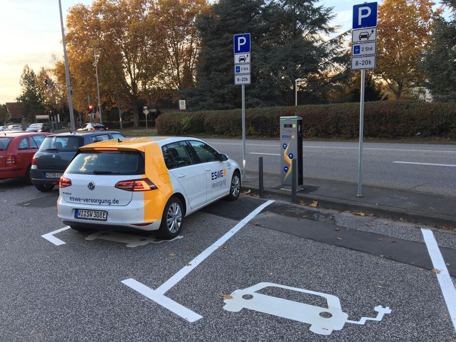 Bilder ESWE Versorgung Ladestation