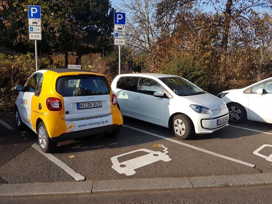 Bilder ESWE Versorgung Ladestation