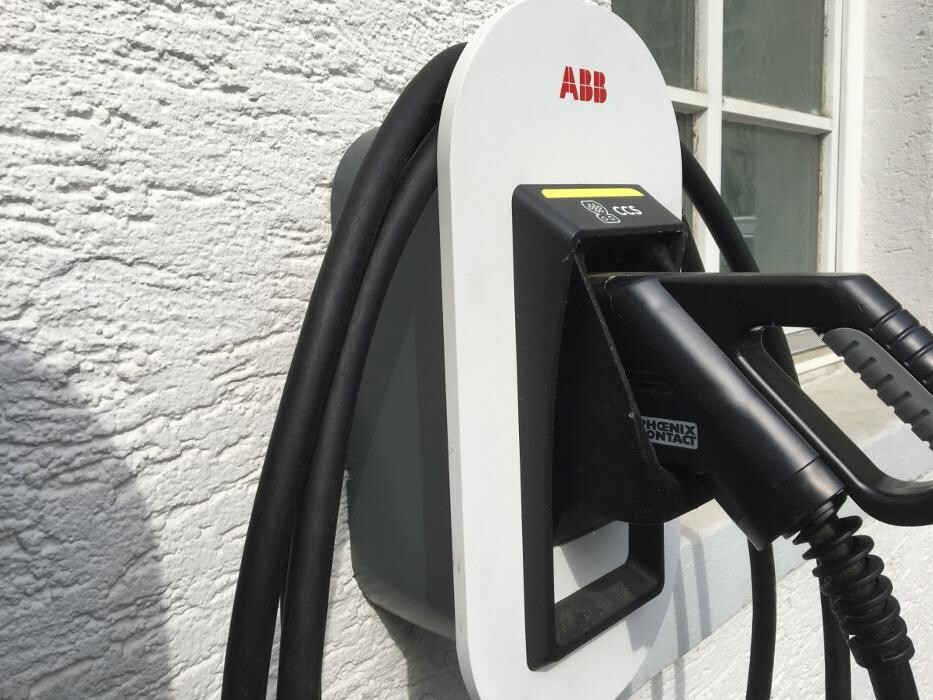Bilder ESWE Versorgung Ladestation