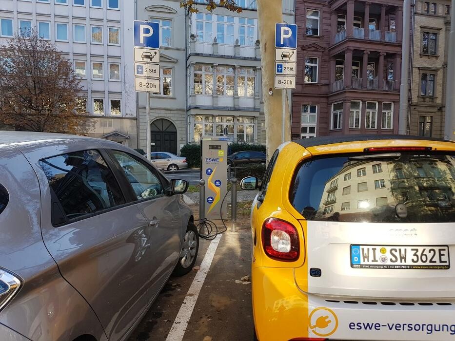 Bilder ESWE Versorgung Ladestation