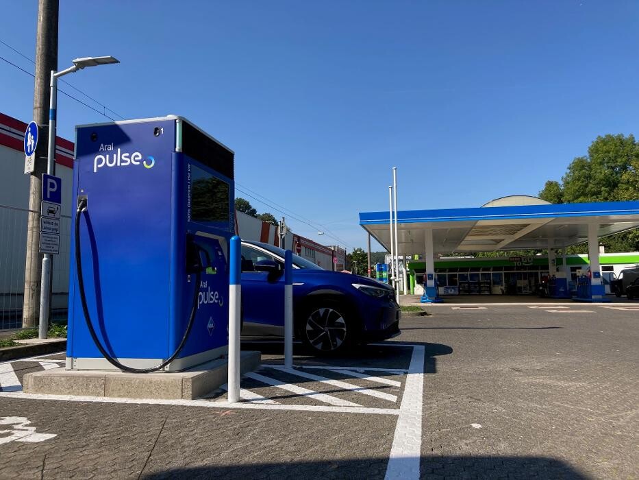 Bilder Aral pulse Ladestation