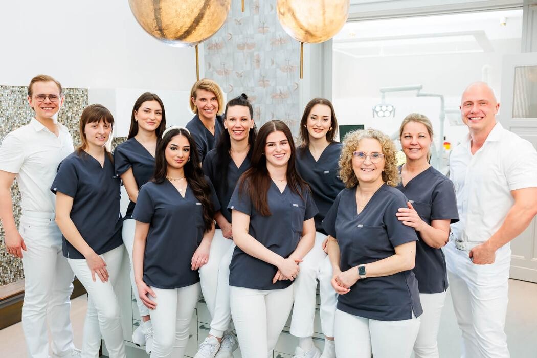 Bilder DENTALFIRST - Zahnärzte Dres. Nowak