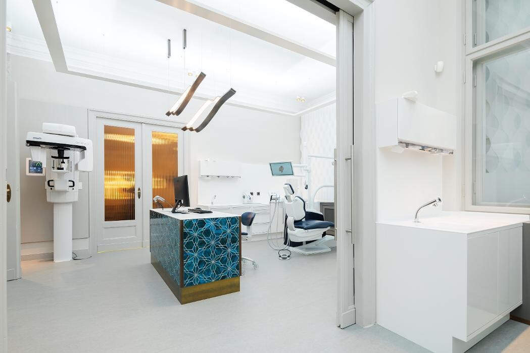 Bilder DENTALFIRST - Zahnärzte Dres. Nowak
