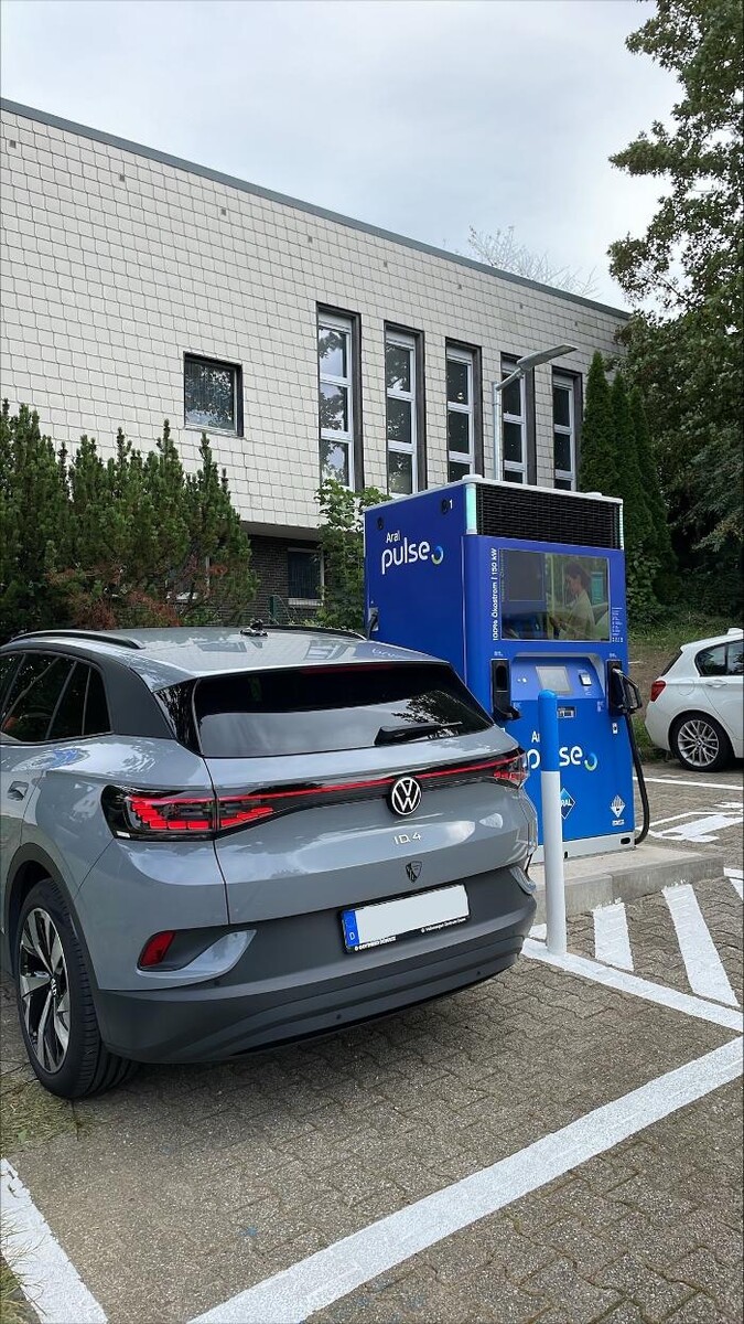 Bilder Aral pulse Ladestation