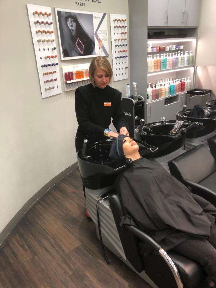 Bilder DIE FRISEURE - Breuninger Ludwigsburg