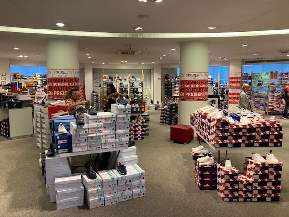 Bilder Shoe City Outlet