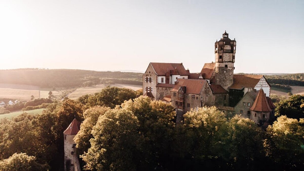 Bilder Burg Restaurant und Cafe auf der Ronneburg