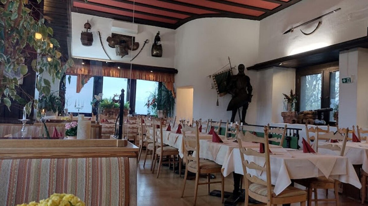 Bilder Burg Restaurant und Cafe auf der Ronneburg