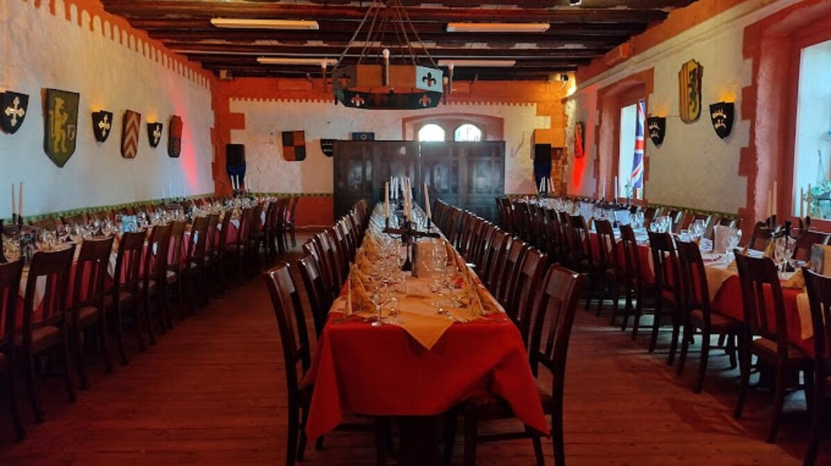 Bilder Burg Restaurant und Cafe auf der Ronneburg