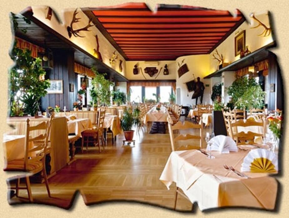 Bilder Burg Restaurant und Cafe auf der Ronneburg