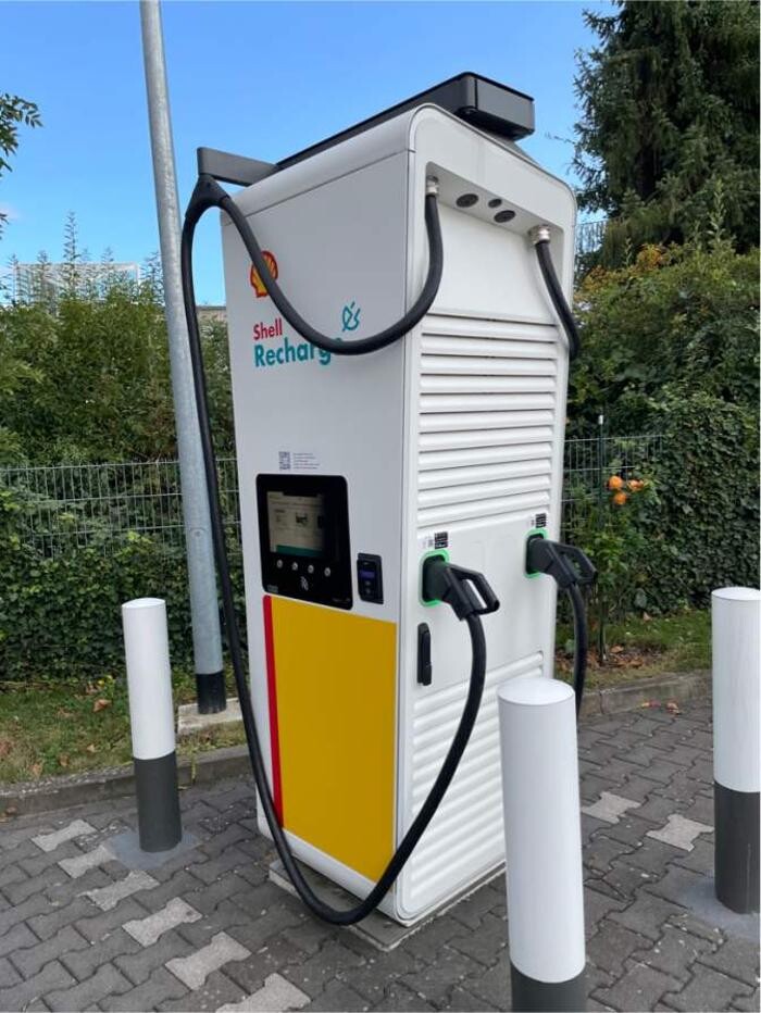 Bilder Shell Recharge Charging Station