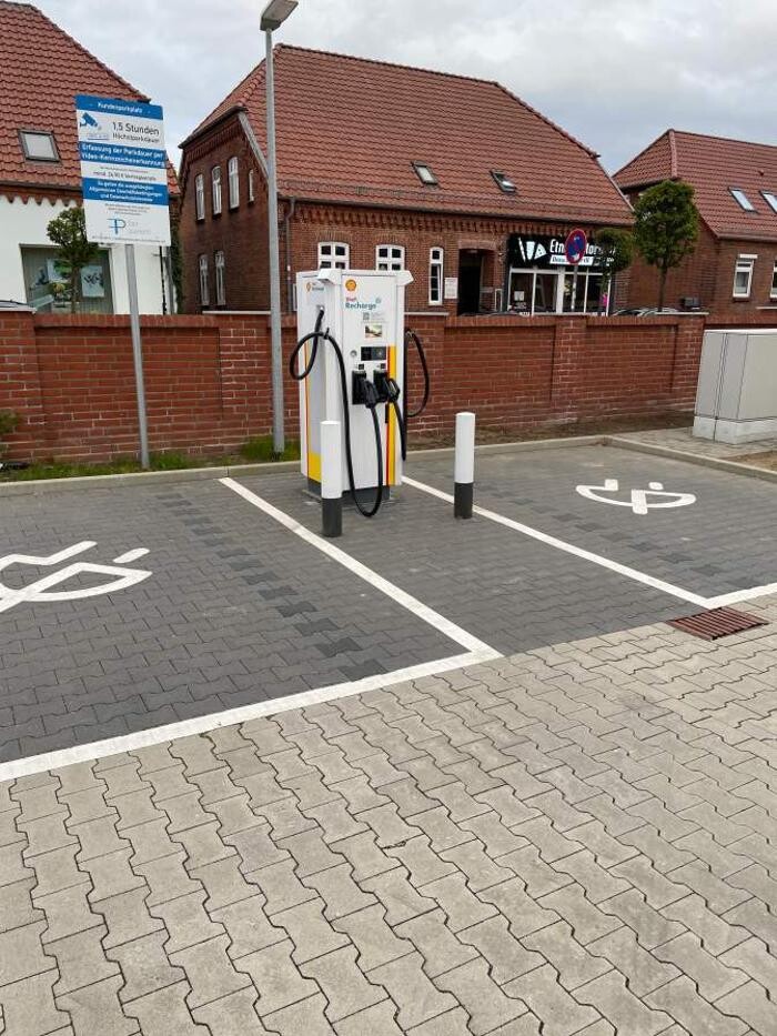 Bilder Shell Recharge Charging Station