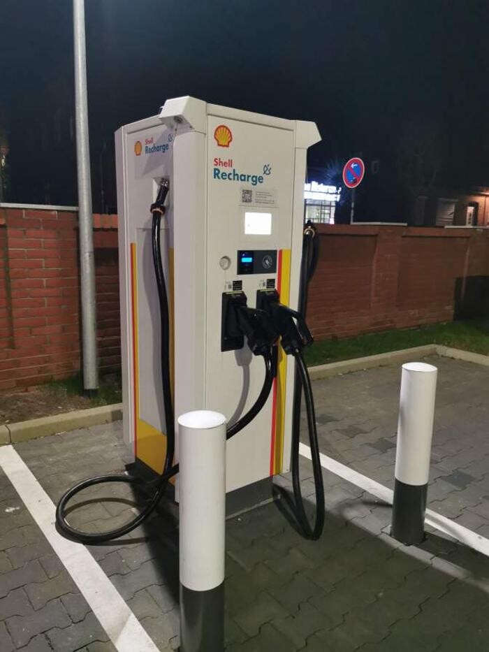 Bilder Shell Recharge Charging Station