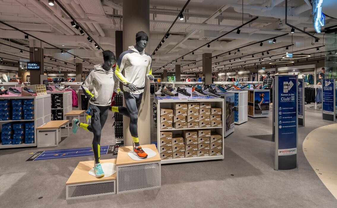 Bilder INTERSPORT Voswinkel Forum Hanau