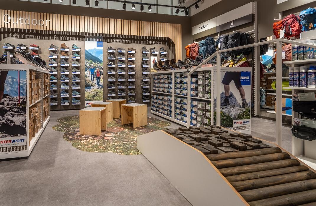 Bilder INTERSPORT Voswinkel Forum Hanau