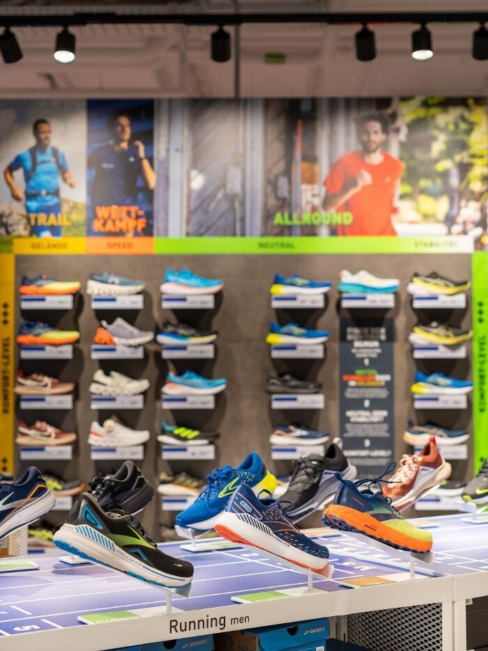 Bilder INTERSPORT Voswinkel Forum Hanau