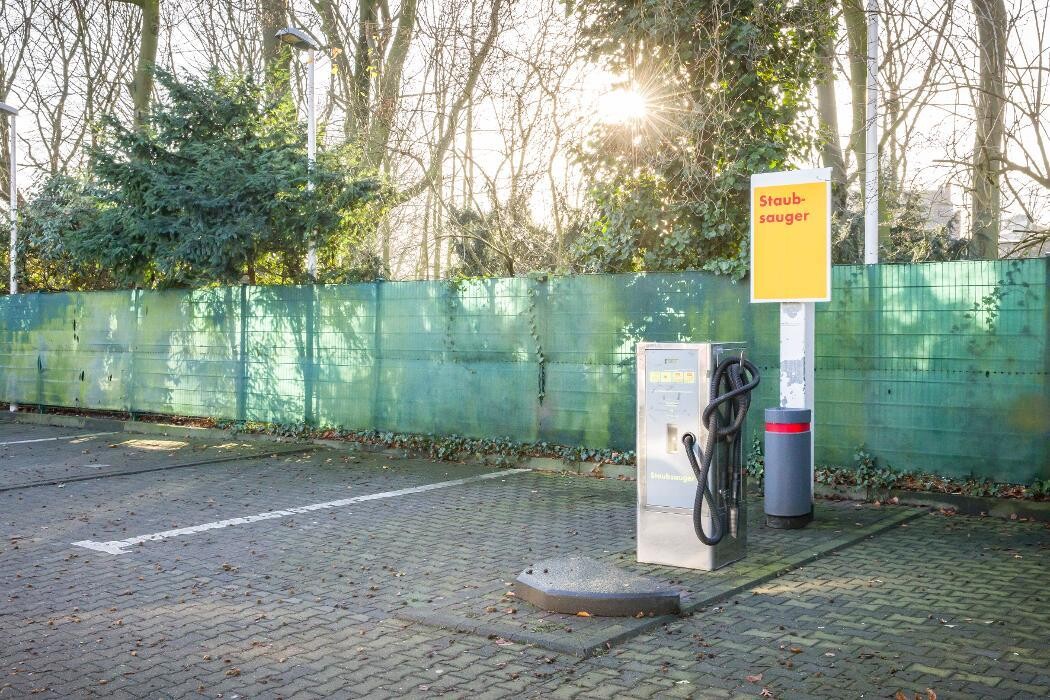 Bilder Shell Recharge Charging Station