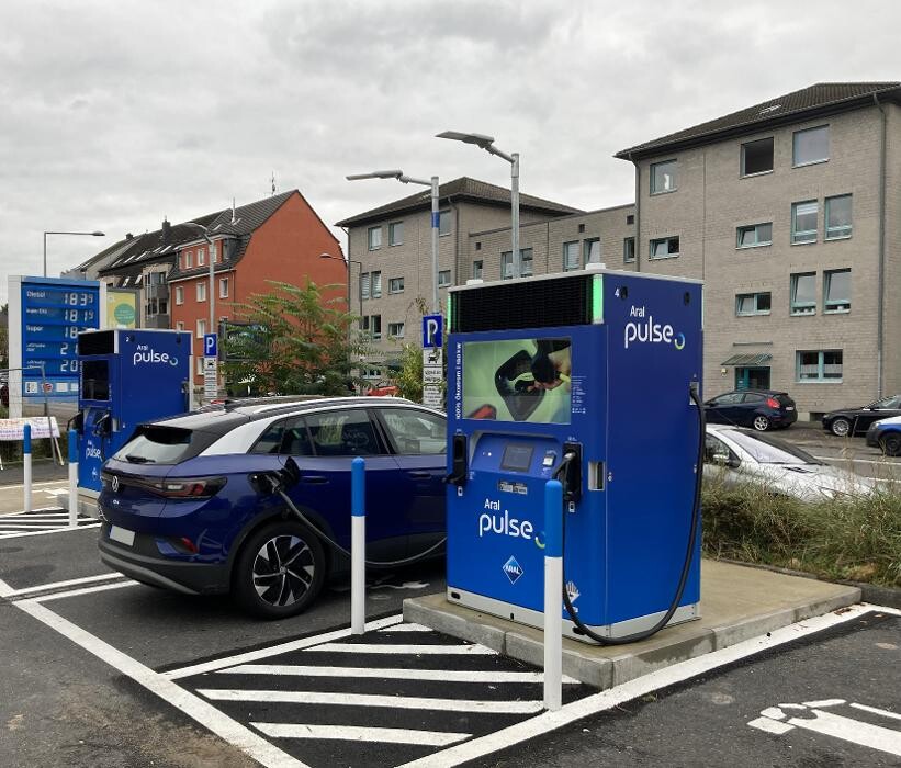Bilder Aral pulse Ladestation