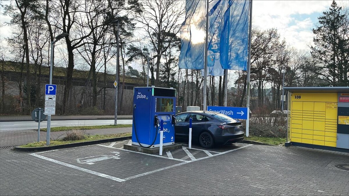 Bilder Aral pulse Ladestation