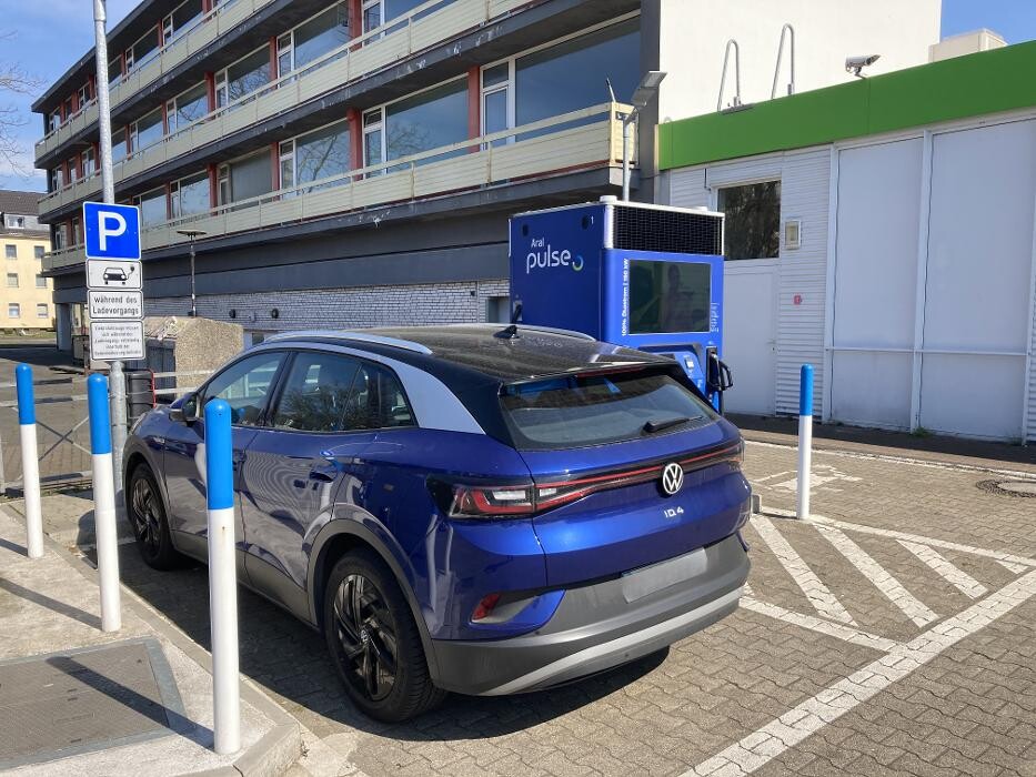 Bilder Aral pulse Ladestation