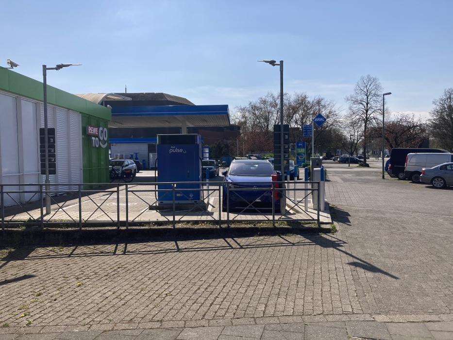 Bilder Aral pulse Ladestation