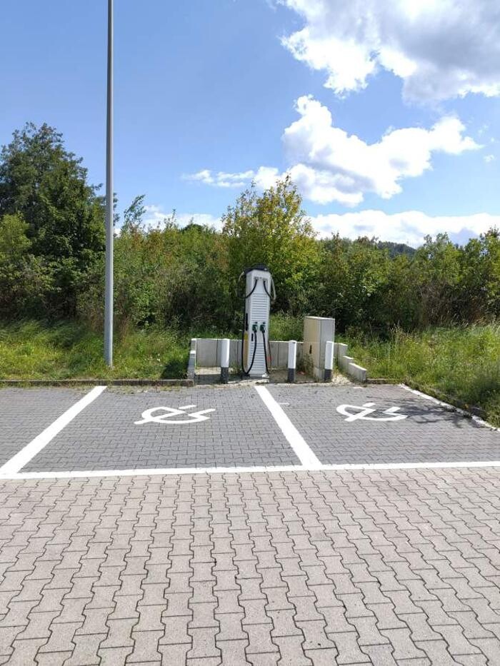 Bilder Shell Recharge Charging Station