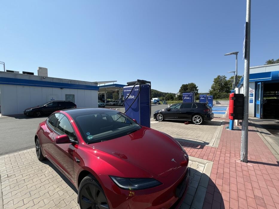 Bilder Aral pulse Ladestation