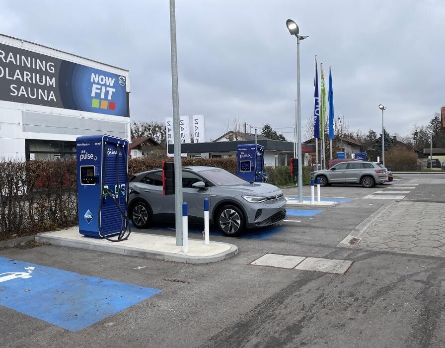 Bilder Aral pulse Ladestation