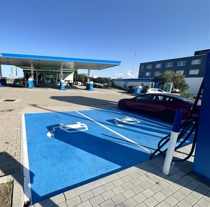 Bilder Aral pulse Ladestation