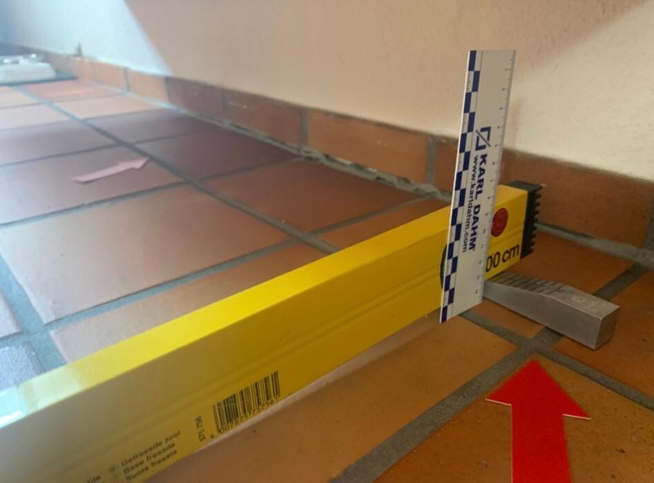 Bilder Ralph Werthebach von der HWK Südwestfalen ö.b.u.v. Sachverständiger im Fliesenlegerhandwerk