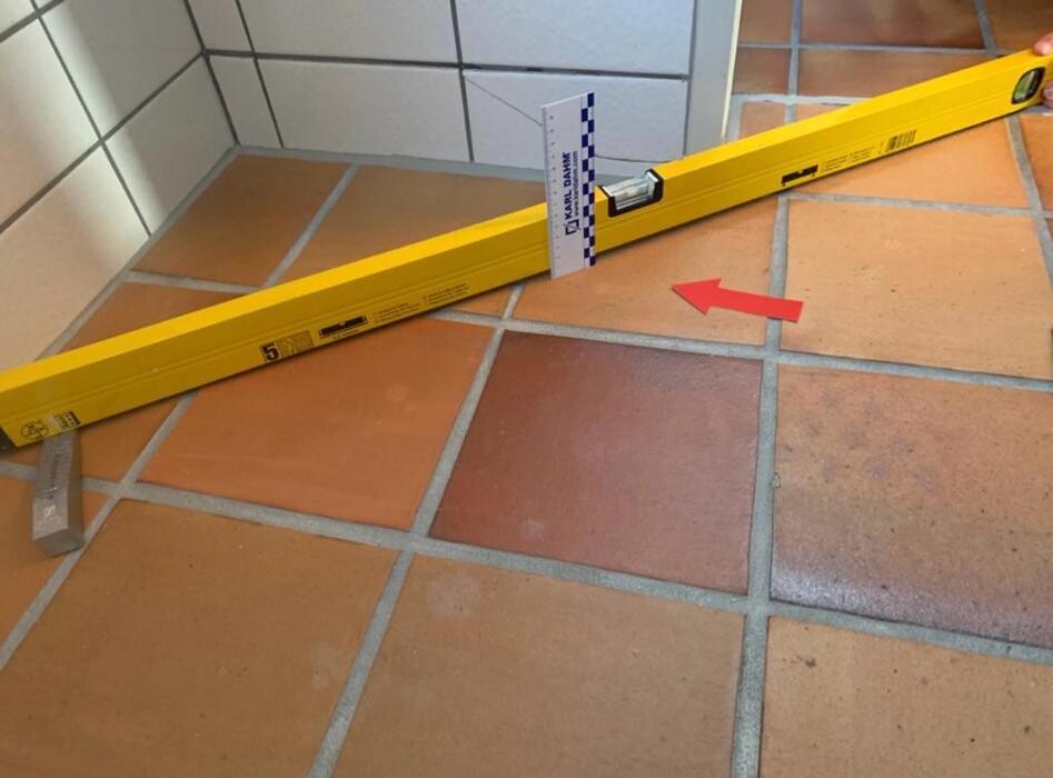 Bilder Ralph Werthebach von der HWK Südwestfalen ö.b.u.v. Sachverständiger im Fliesenlegerhandwerk