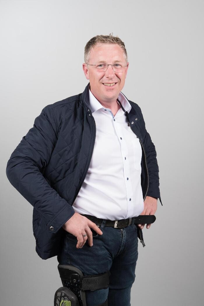 Bilder Ralph Werthebach von der HWK Südwestfalen ö.b.u.v. Sachverständiger im Fliesenlegerhandwerk