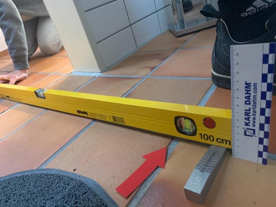 Bilder Ralph Werthebach von der HWK Südwestfalen ö.b.u.v. Sachverständiger im Fliesenlegerhandwerk
