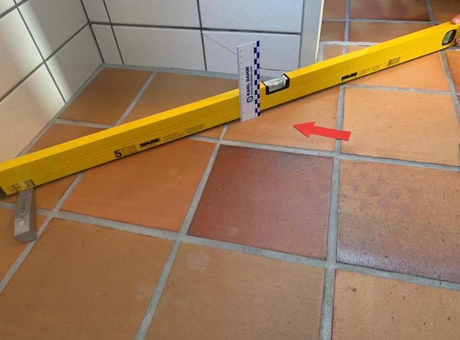 Bilder Ralph Werthebach von der HWK Südwestfalen ö.b.u.v. Sachverständiger im Fliesenlegerhandwerk