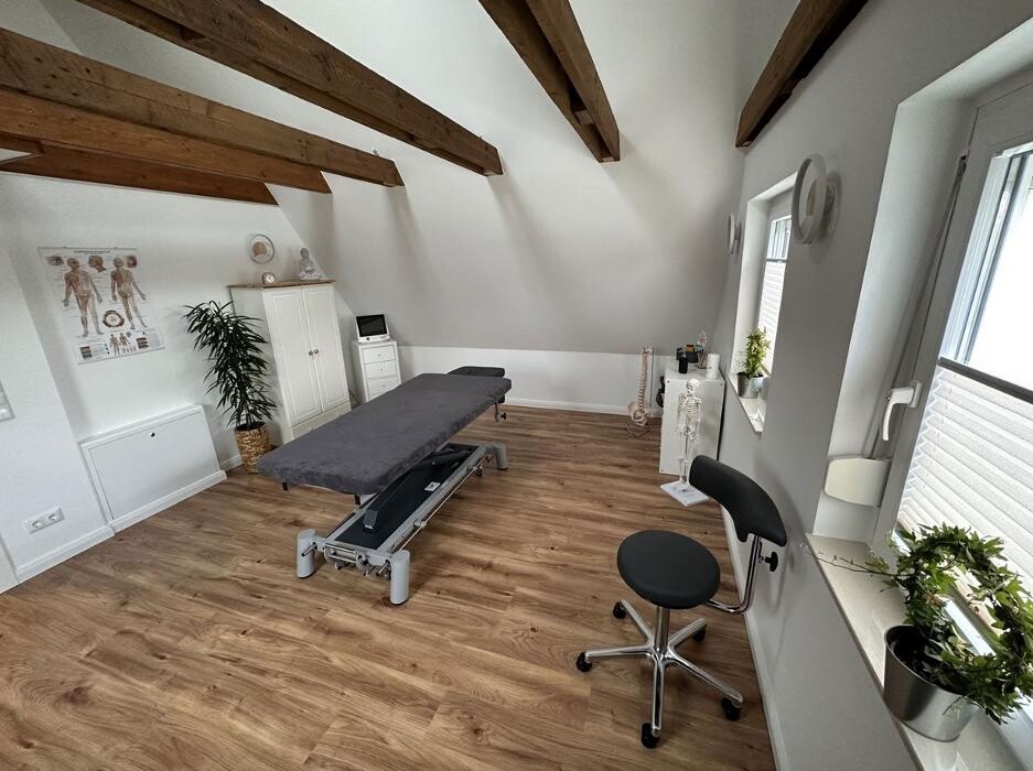 Bilder Therapiepraxis - Osteopathie & Schmerztherapie