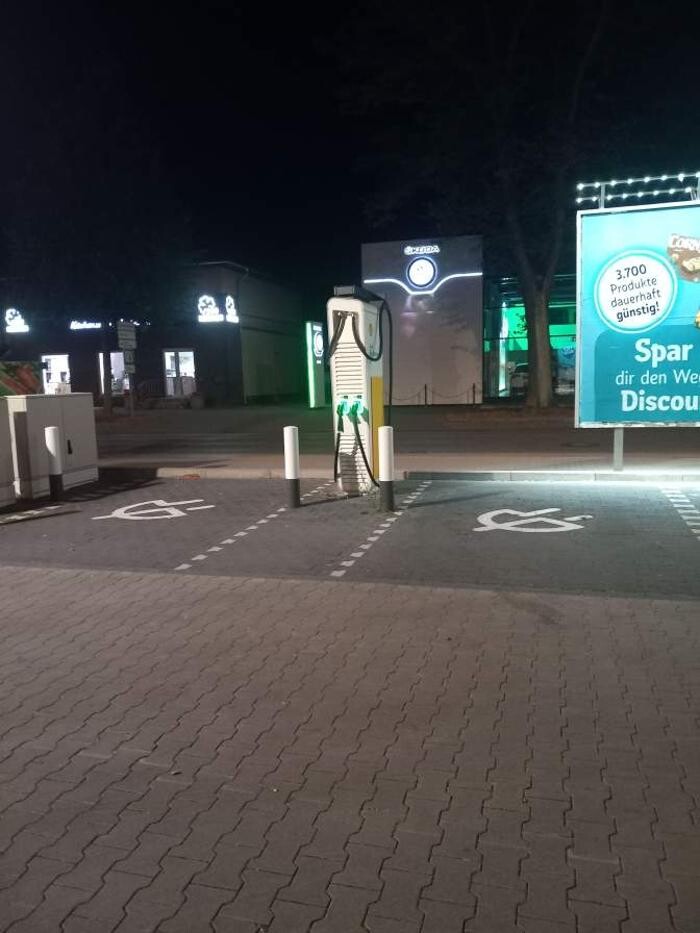 Bilder Shell Recharge Charging Station