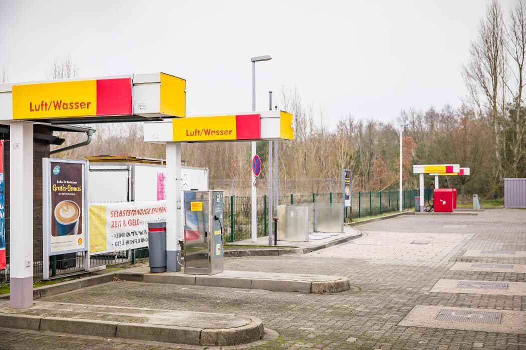 Bilder Shell Recharge Charging Station