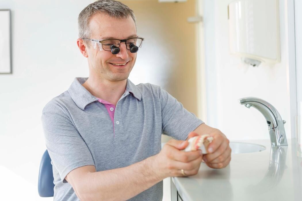 Bilder Zahnarzt Dr. med. dent. Gunther Landskröner - Praxis für Mundgesundheit