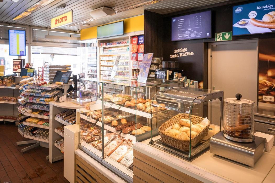 Bilder Shell Recharge Charging Station