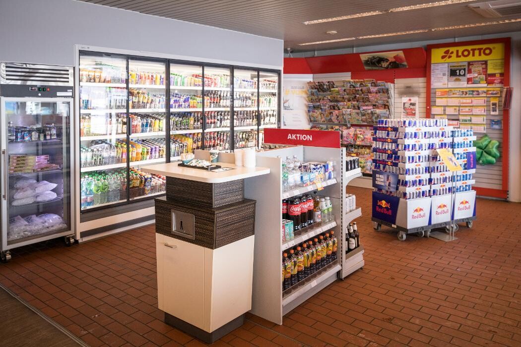 Bilder Shell Recharge Charging Station