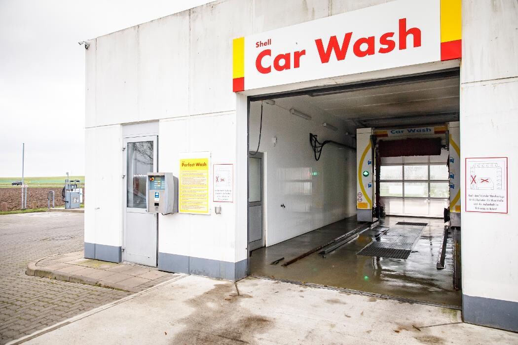 Bilder Shell Recharge Charging Station